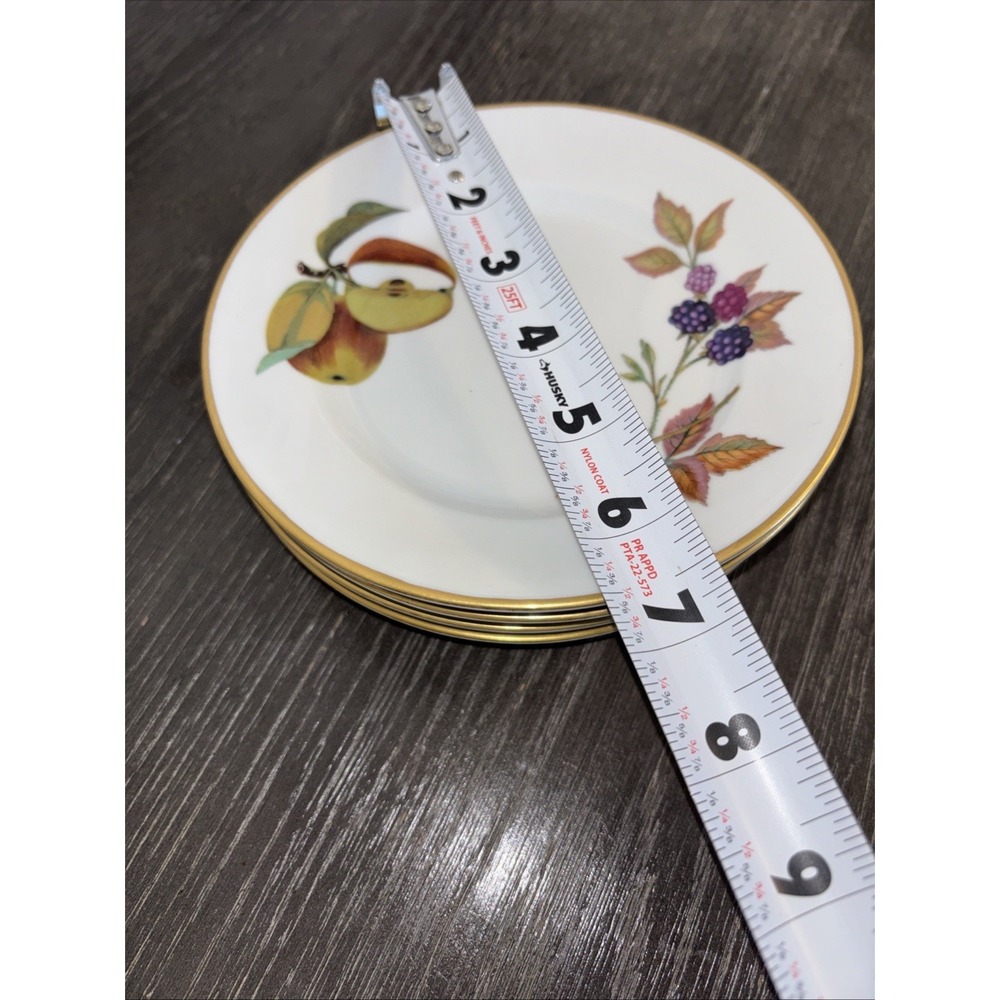 Royal Worcester EVESHAM GOLD Trim 6 1/2" Bread and Butter Plates Set of 4 - Picture 5 of 6